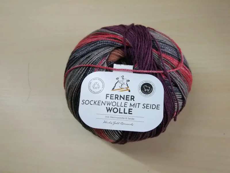 Ferner SW mit Seide