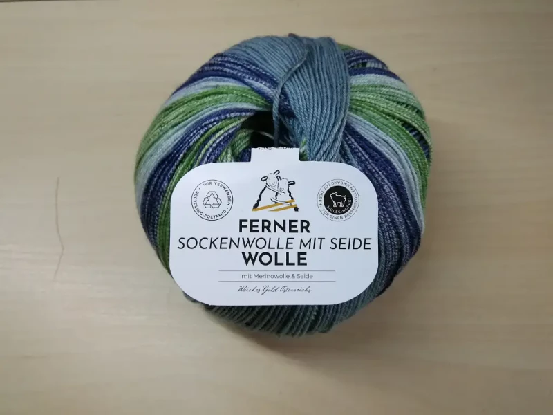 Ferner SW mit Seide