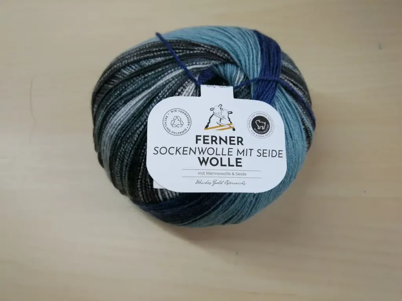 Ferner SW mit Seide