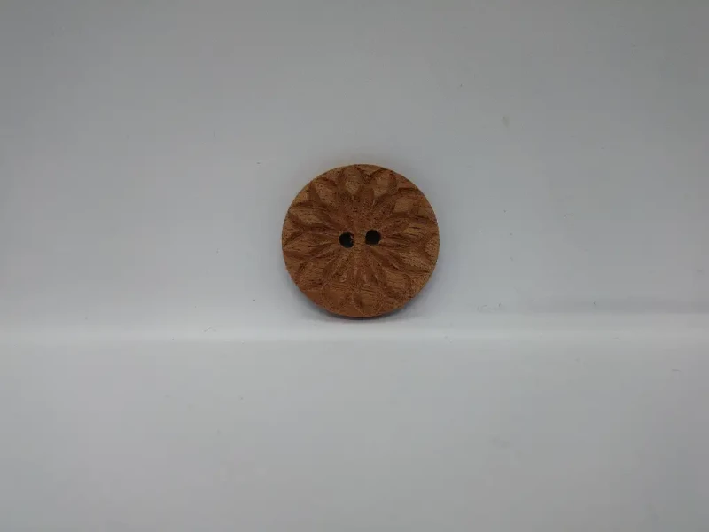 Holzknopf mit Schliff