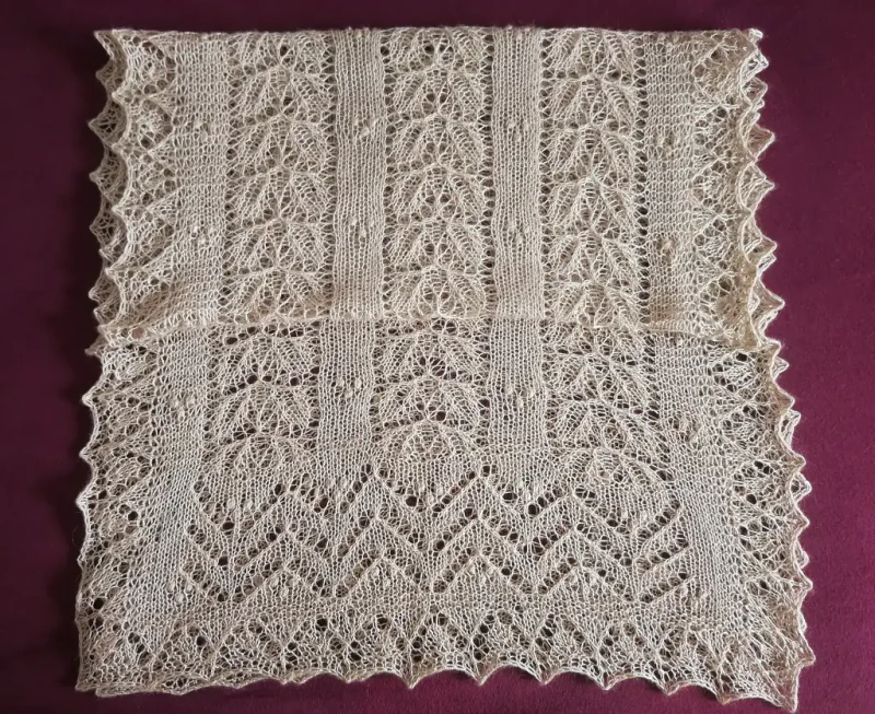 Stola aus Camel Lace